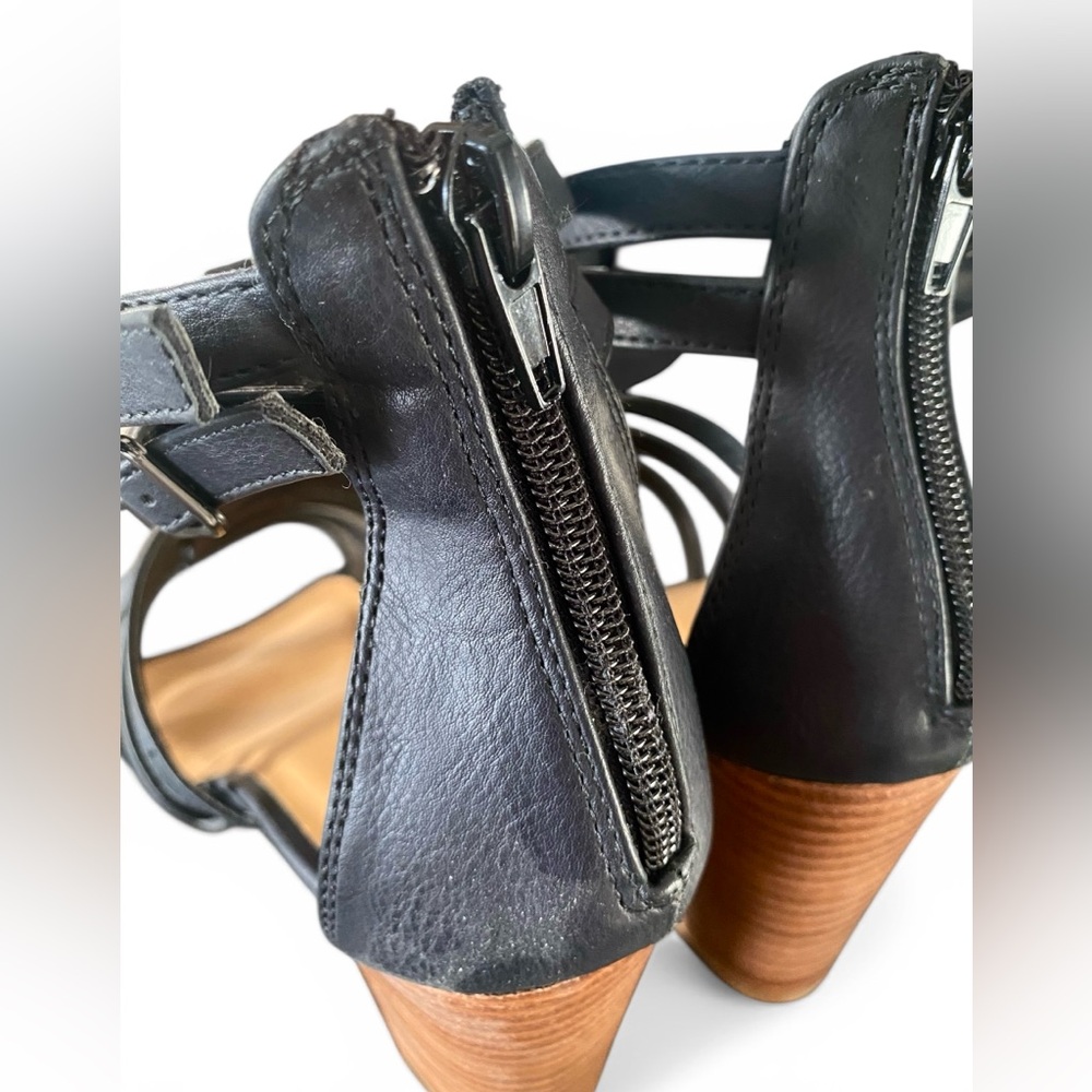 Le Chateau Black Leather Strappy Block Heels. Size 38 - Picture 7 of 10